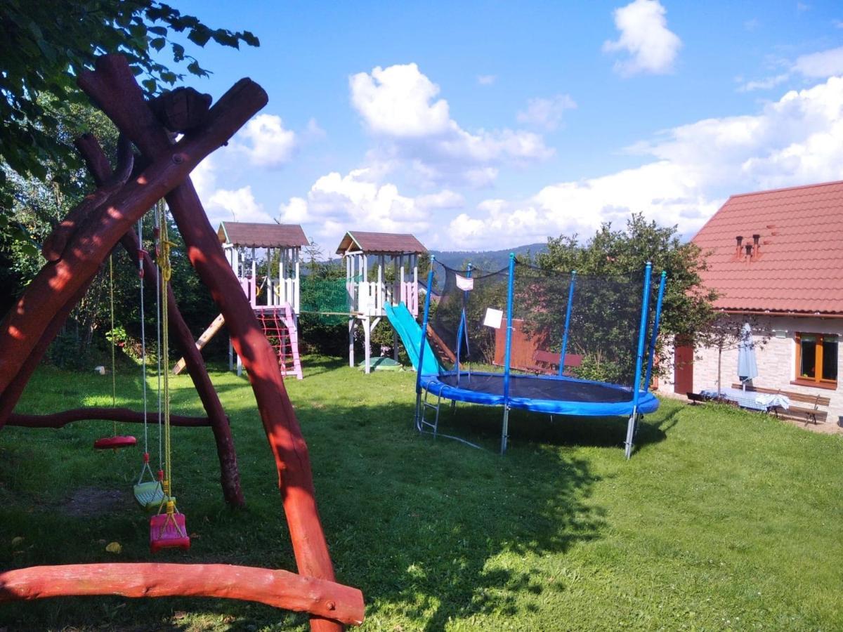 Bieszczadzki Hals - Dom Blizniak Lägenhet Polańczyk Exteriör bild